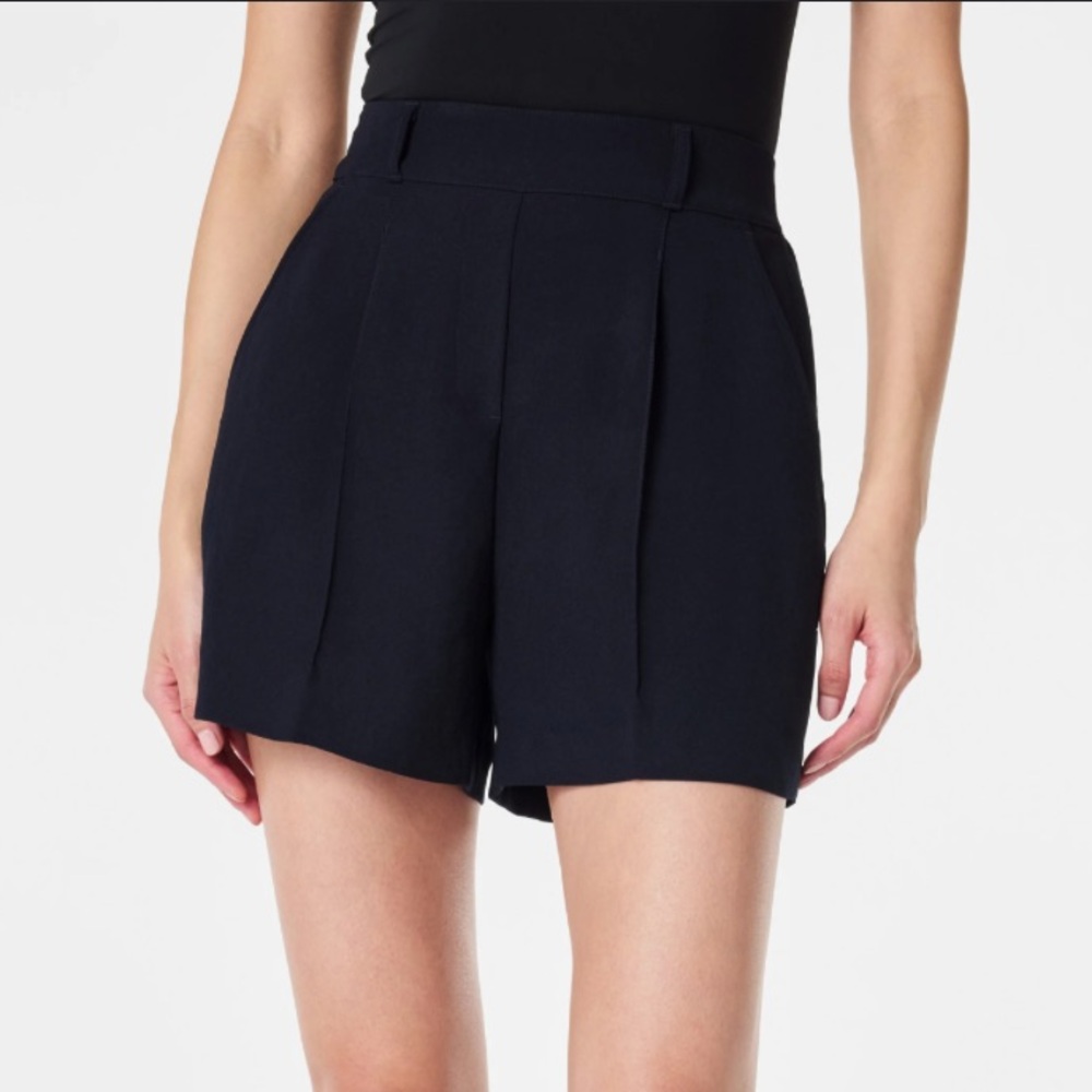 SPANX Carefree Crepe Trouser Shorts 6"